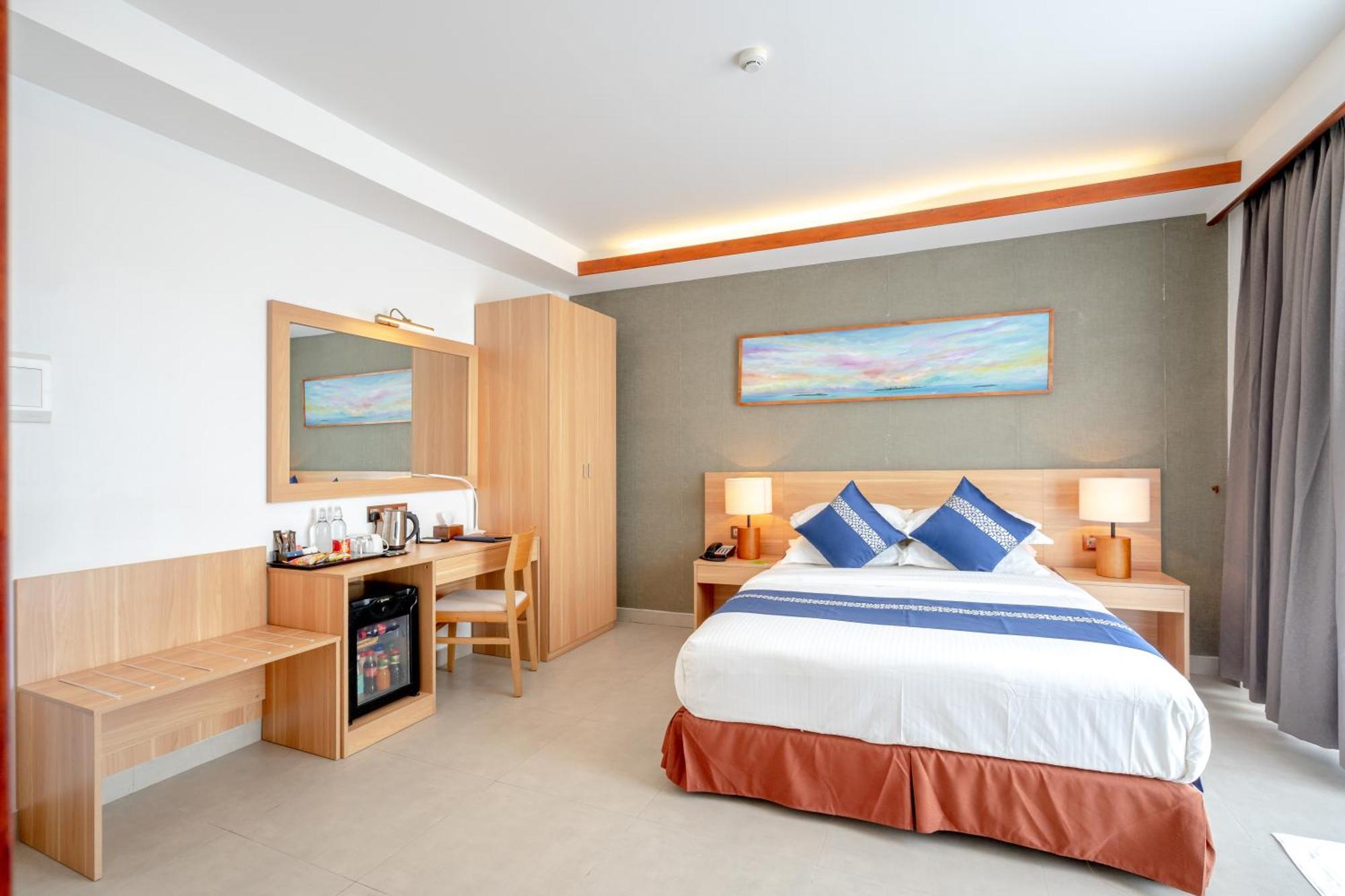 Szálloda Ayala Oceanview Maldives 4*