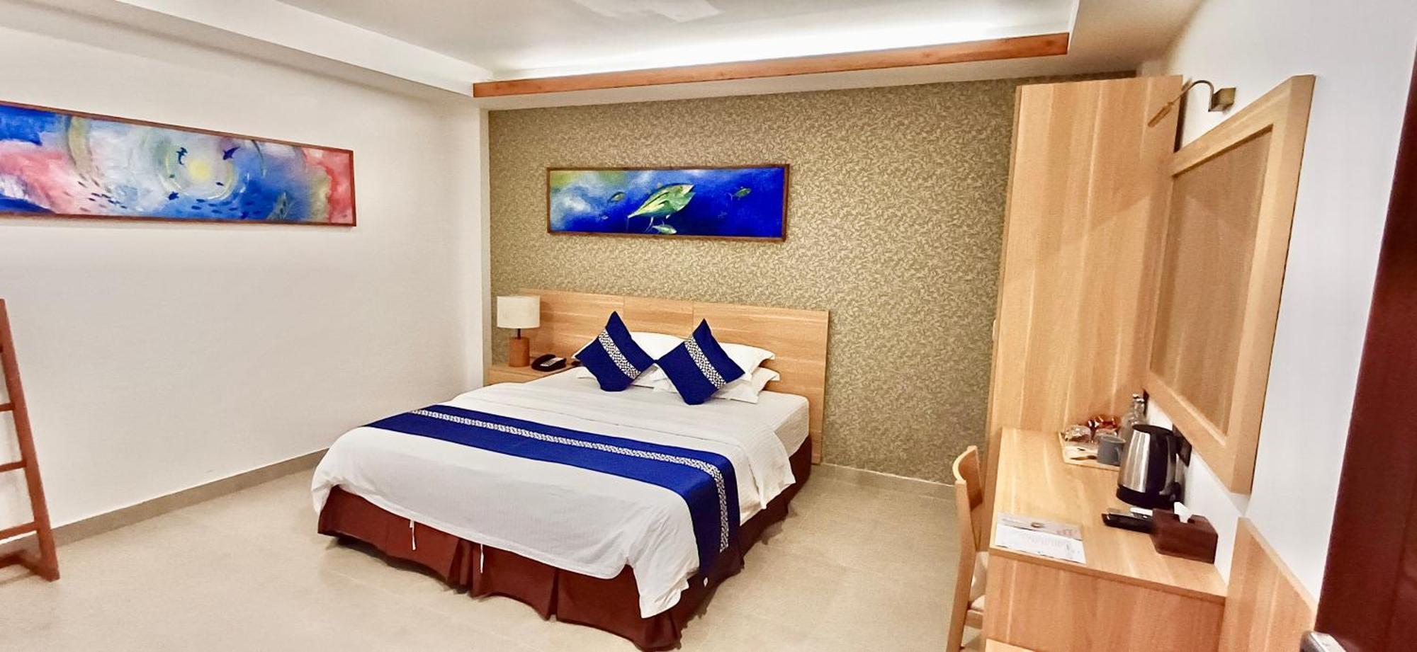 Szálloda Ayala Oceanview Maldives 4*